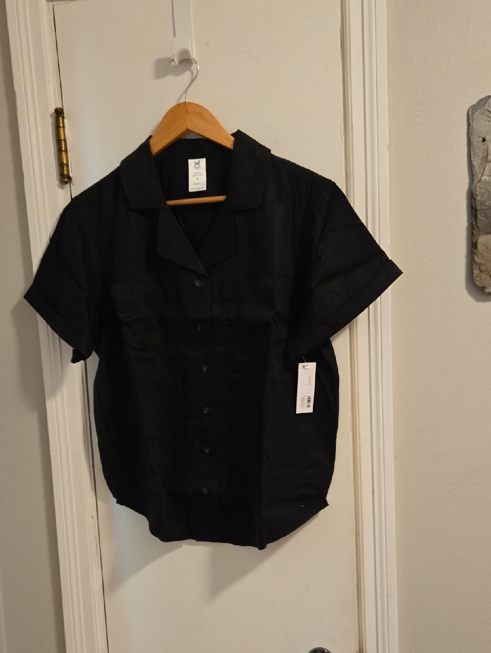 Black Short-Sleeve Button-Up Shirt